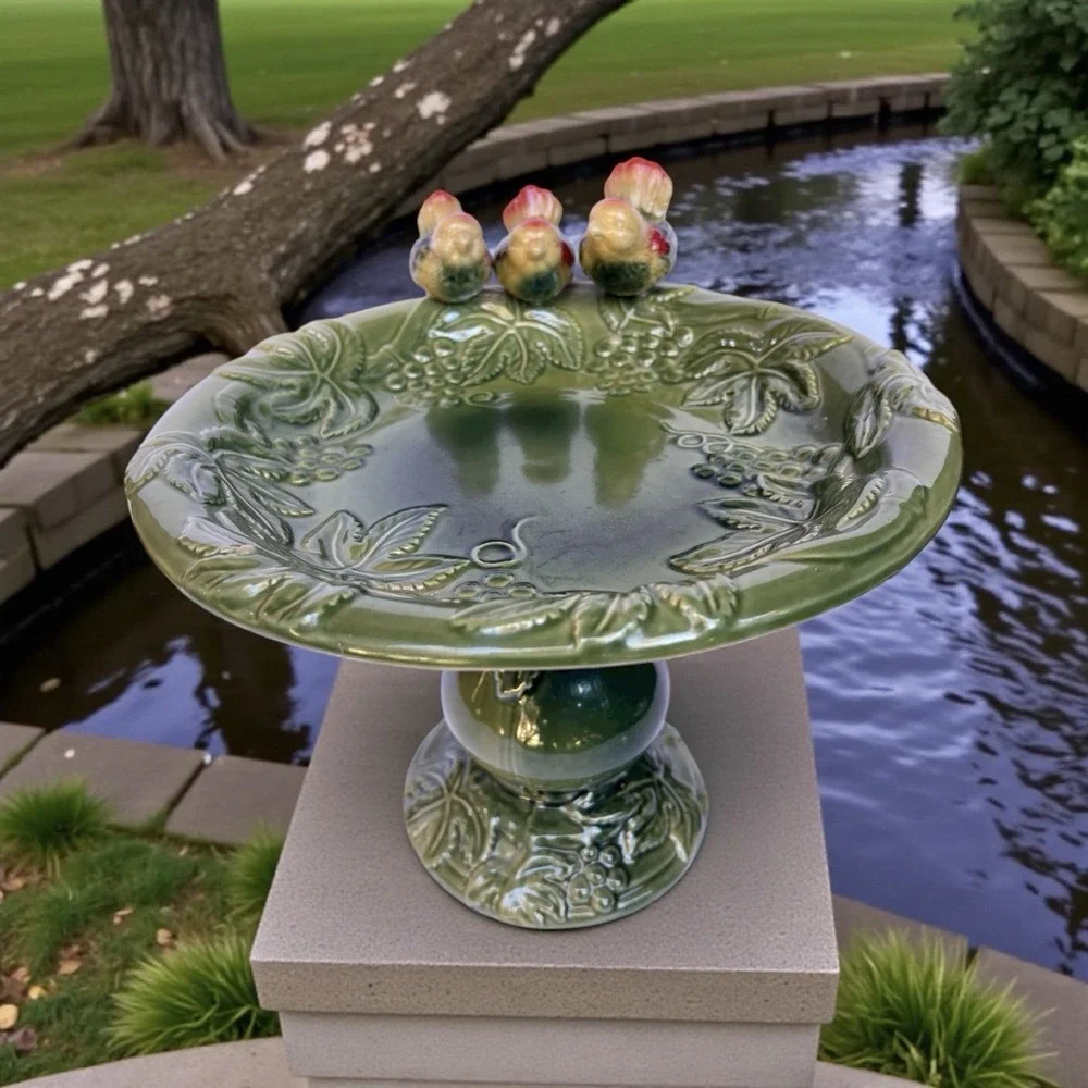 VTG Ceramic Pedestal Bird Bath Feeder 3 Birds Grapevine Bowl 10
